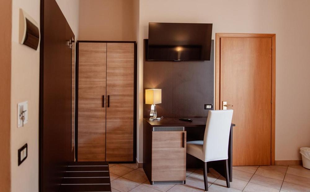 Hotel Rossi Manciano Eksteriør billede