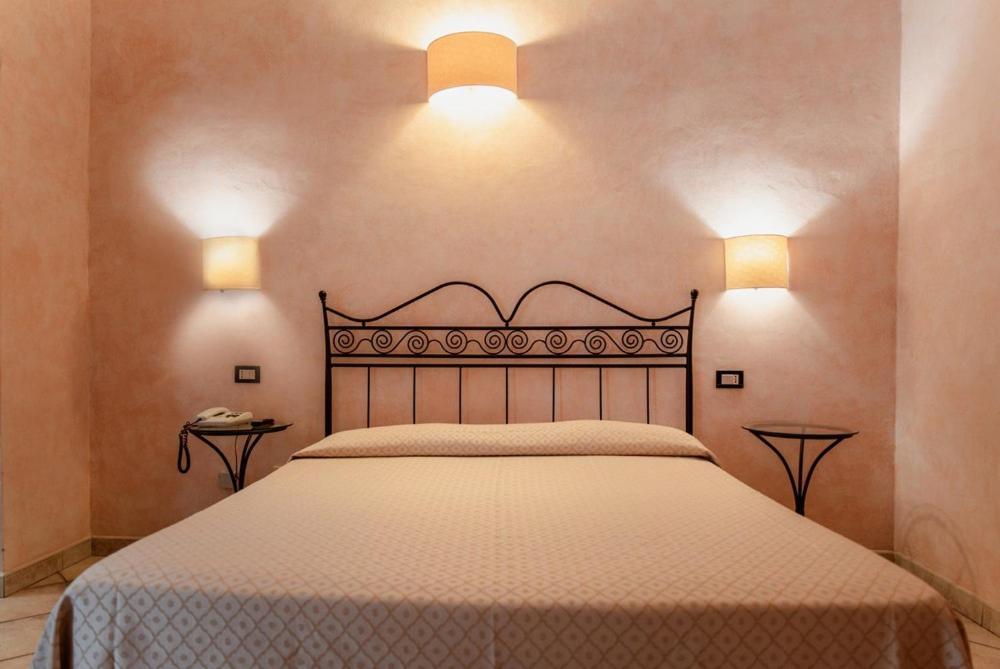 Hotel Rossi Manciano Eksteriør billede
