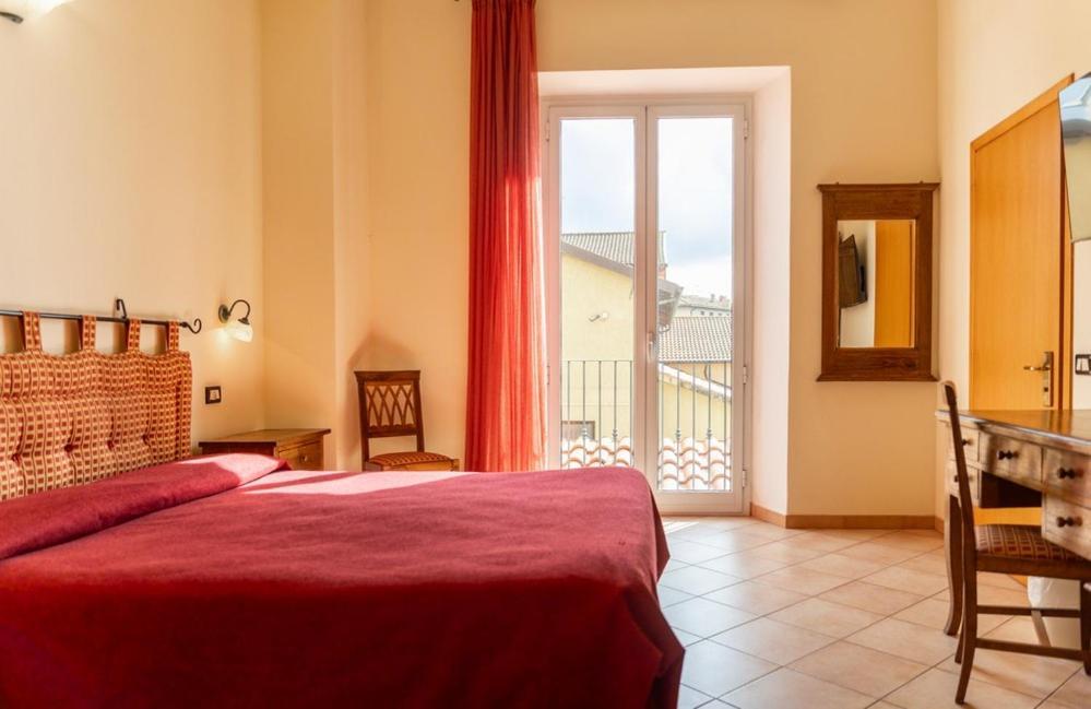 Hotel Rossi Manciano Eksteriør billede