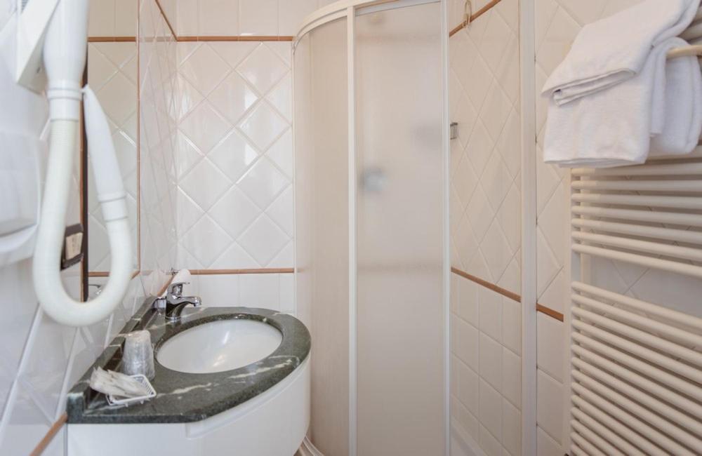 Hotel Rossi Manciano Eksteriør billede